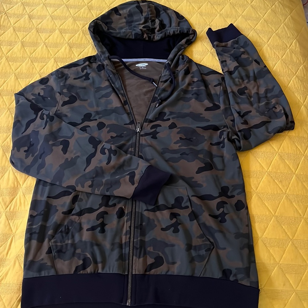 Camouflage Men’s Hoodie Size M